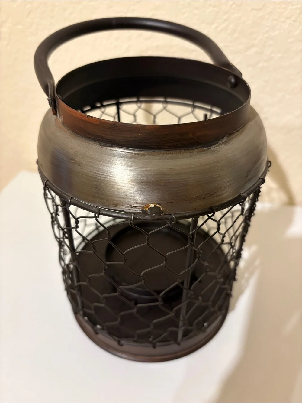 Rustic brown Metal Wire Lantern with Handle